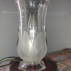 ZAJECAR  24% LEAD CRYSTAL FROSTED TULIP STYLE LAMP